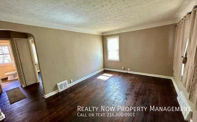 Foto del edificio - 5329 Vine St