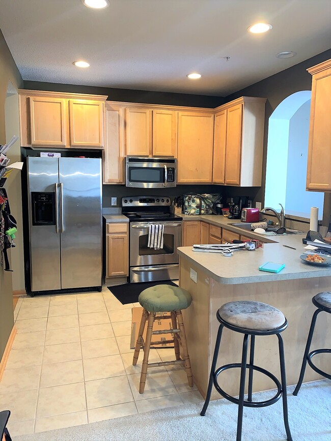 Kitchen - 7507 Parkridge Ln