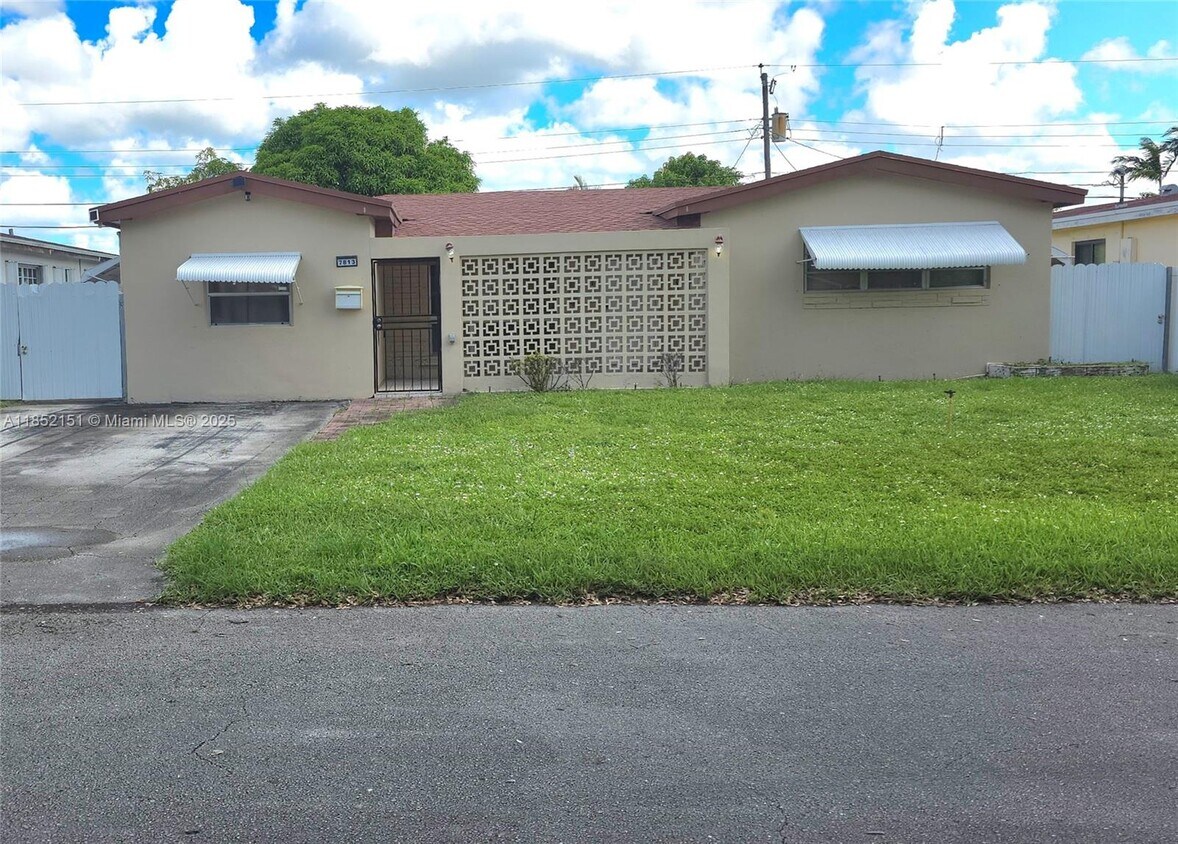 Foto principal - 7813 Shalimar St