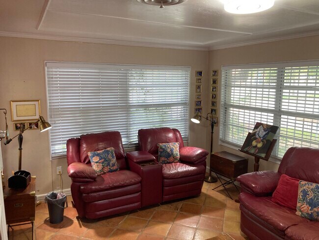 Foto del edificio - 2300 SW 20th St