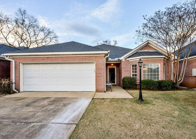 Building Photo - 1642 Hamilton Ln