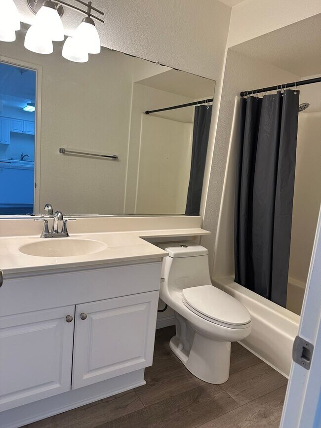 Foto del edificio - Quiet 2 Bedroom 2 Bathroom Minutes From SDSU