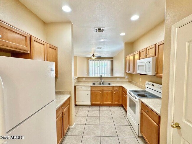 Foto del edificio - 11621 W Western Ave
