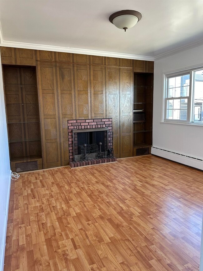 Building Photo - 306 Columbia Ave