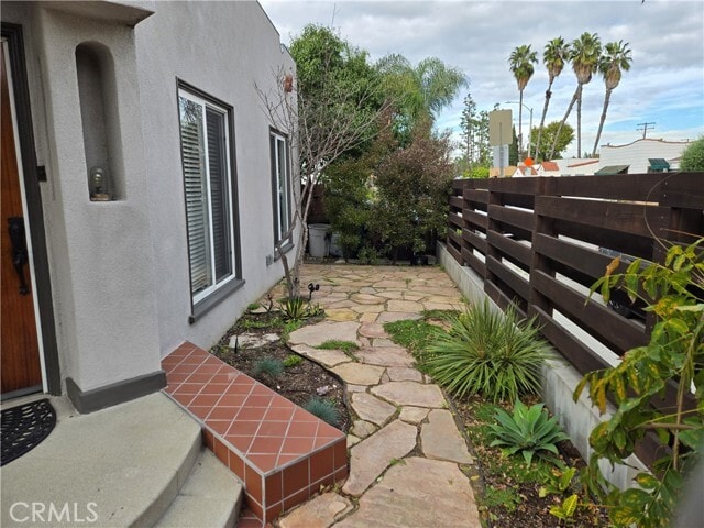 Foto del edificio - 4979 E 14th St