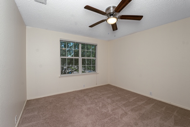 Building Photo - 234 Baylor Dr