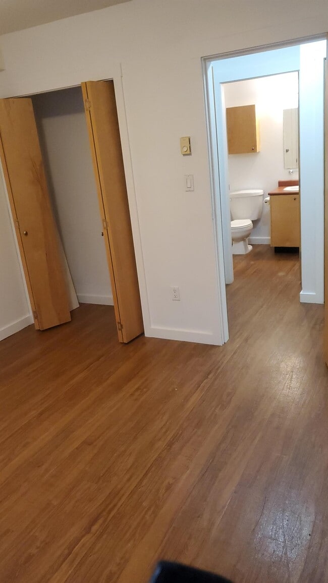 Photo du bâtiment - 238-238 Selby St