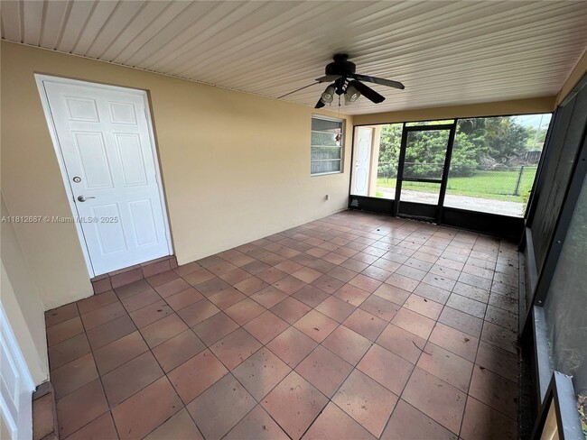 Foto del edificio - 5133 SW 43rd Terrace