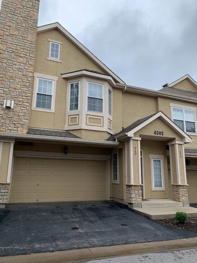 4502 W 159th Ter Unit 240, Overland Park, KS 66085 Condo for Rent in