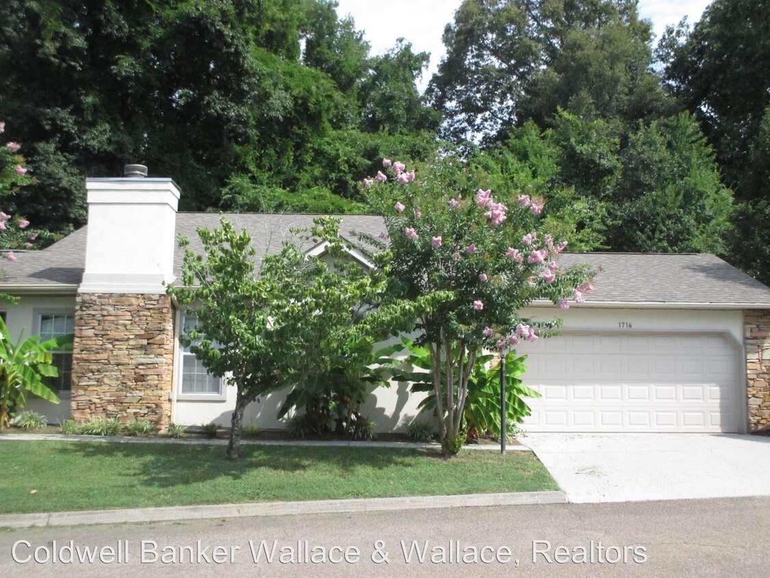 Primary Photo - 1714 Stone Hedge Dr