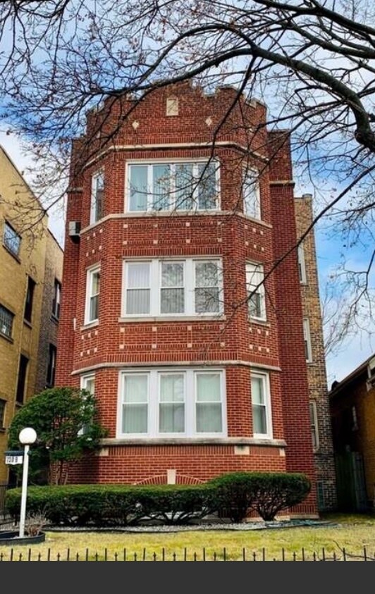 Building Photo - 7309 S Constance Ave