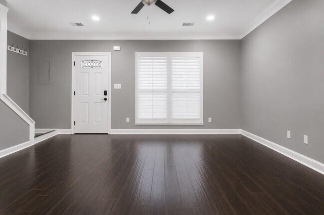 Foto del edificio - 3539 Mt Vernon Cir