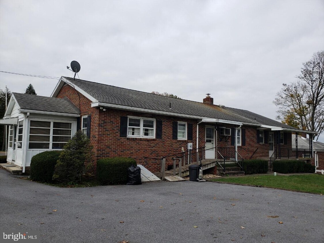2649 Bernville Rd, Reading, PA 19605 House Rental in Reading, PA