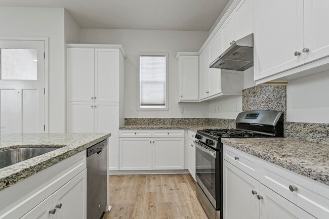 Building Photo - Stunning 4-Bedroom Home in Gated Tribella Community!