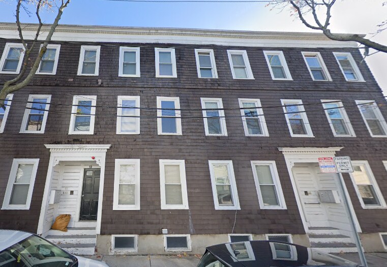 Building Photo - 12 Hunting St