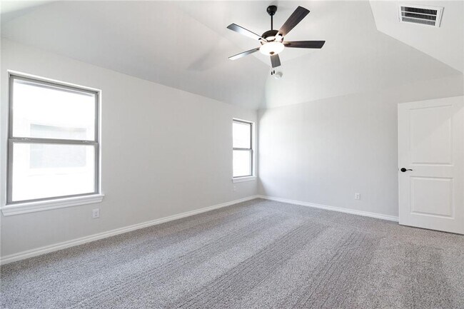Foto del edificio - Luxury NEW 3 Bedroom 2 Bathroom Home in Pi...