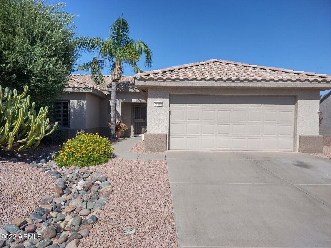Primary Photo - 20307 N Queen Palm Ln