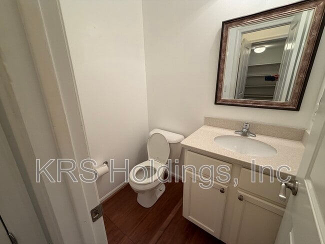 Building Photo - 1517 Rollesby Way