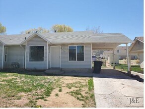 Building Photo - 98 W Robbers Roost Rd