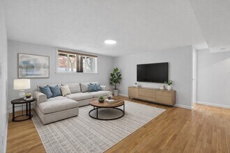 Building Photo - 20 Westgate Rd