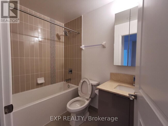 Photo du bâtiment - 99 Eagle Rock Way