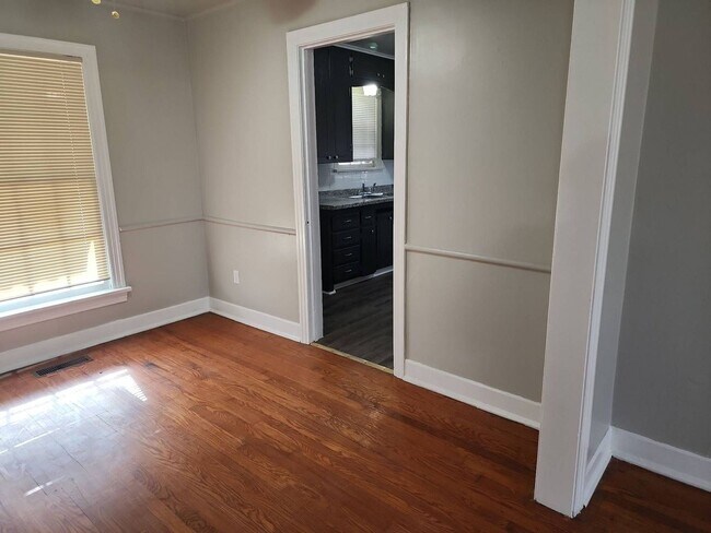 Building Photo - Nice 2 Bedroom 1 Bath House NW OKC!   $995...