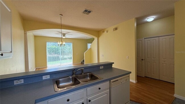 Building Photo - 112 Monroe Cir