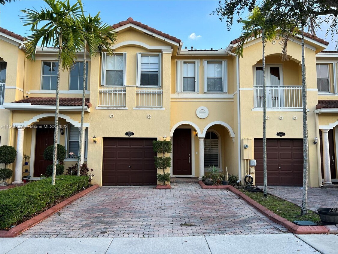 15058 SW 9th Way, Miami, FL 33194 Townhome Rentals in Miami FL