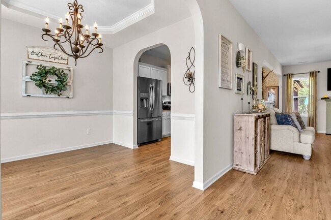 Foto del edificio - 4 bedroom 2.5 bathroom home close to beaches, shopping, and Marine Corps Bases.