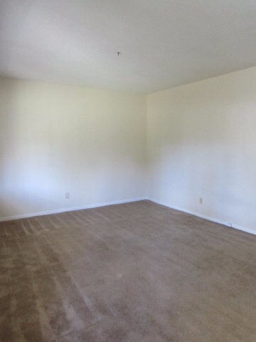 Building Photo - 5545 Tally Yates Dr