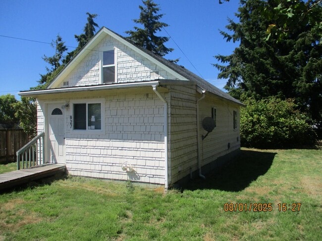 Building Photo - 927 W Schley St