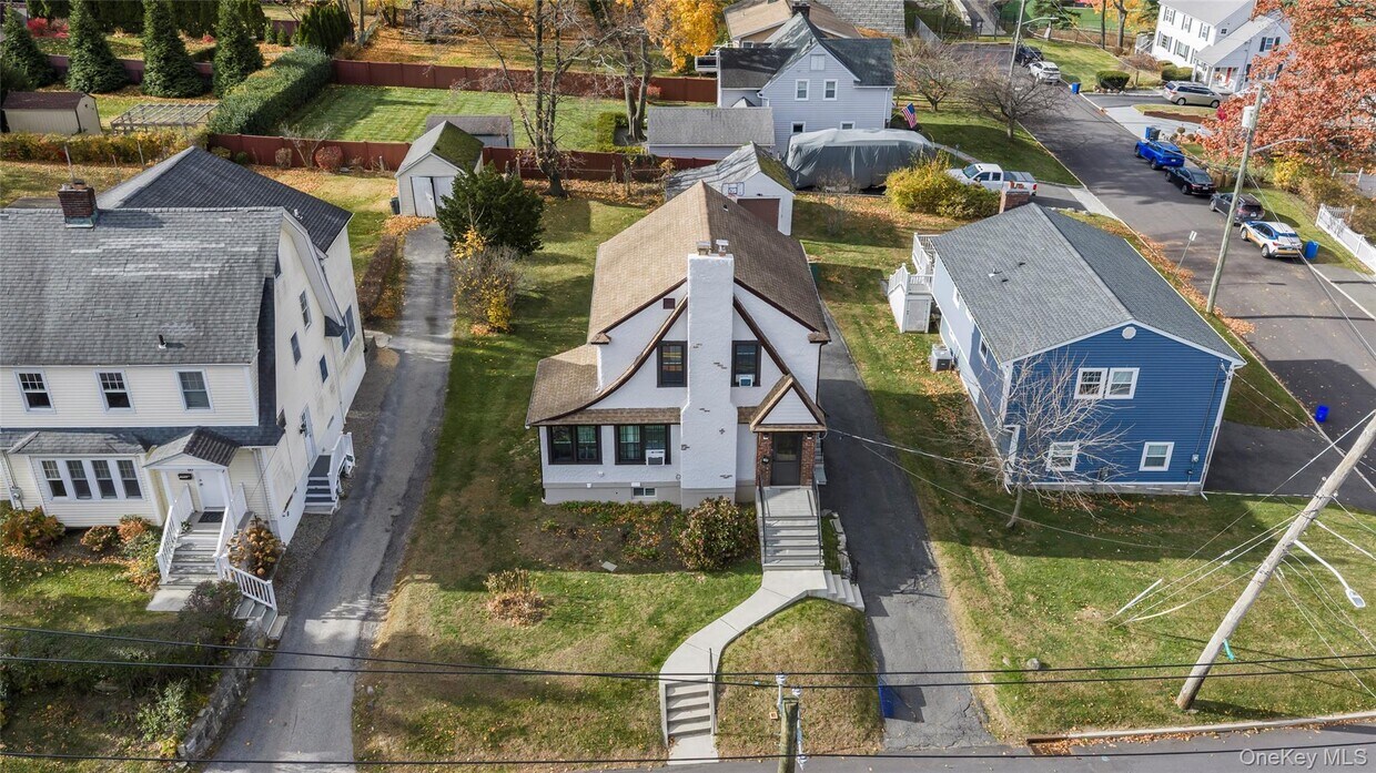 Foto principal - 58 Hartsdale Rd