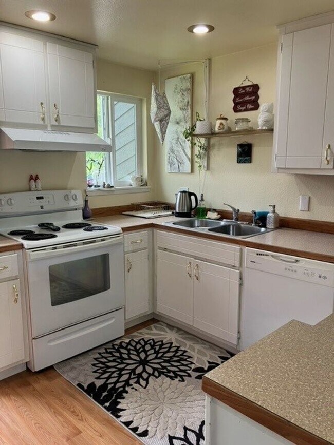 Foto del edificio - 7650 Birch Bay Dr. #F2