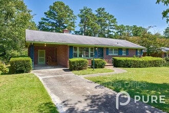 Building Photo - 5912 Barksdale Dr