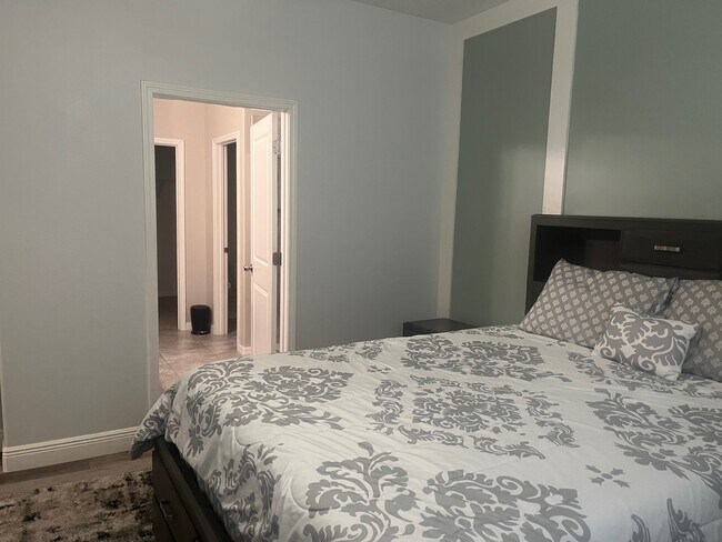 Foto del edificio - 6357 Shore Vista Pl