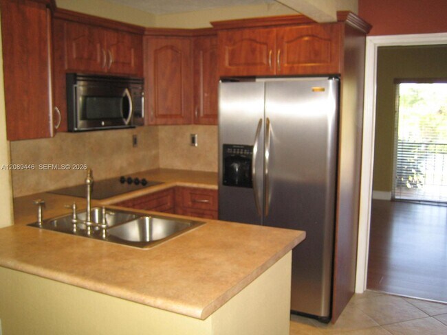 Foto del edificio - 10824 N Kendall Dr