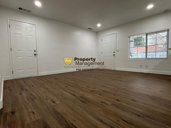 Foto del edificio - Coming Soon! Newly remodeled 2 bedroom duplex for $1900