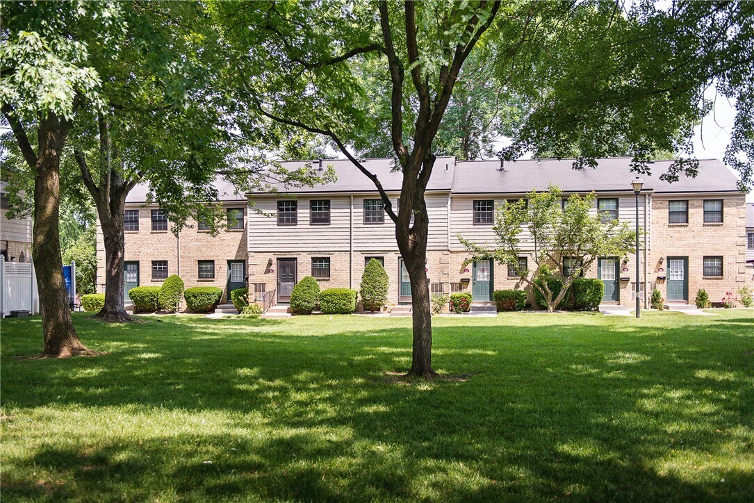 Foto principal - 125 Chartwell Ct