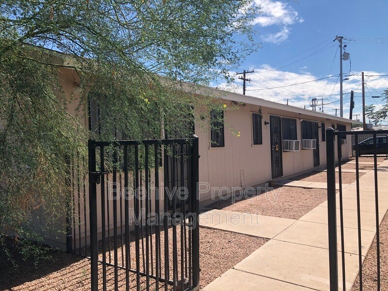 Foto principal - 1153 E Taylor St