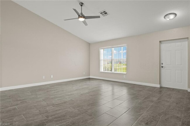 Building Photo - 3919 SW 14th Pl