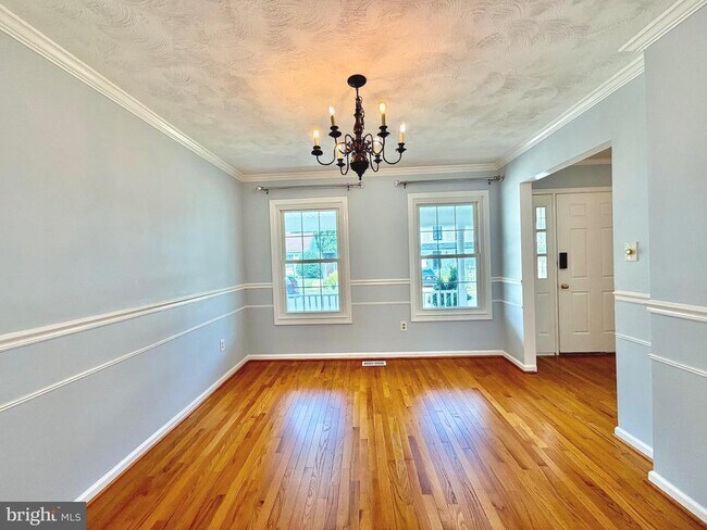 Building Photo - 3141 Gershwin Ln