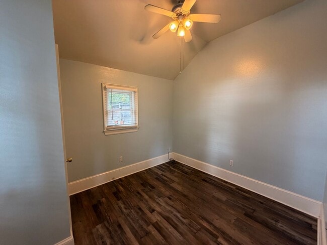 Foto del edificio - 503-505Third