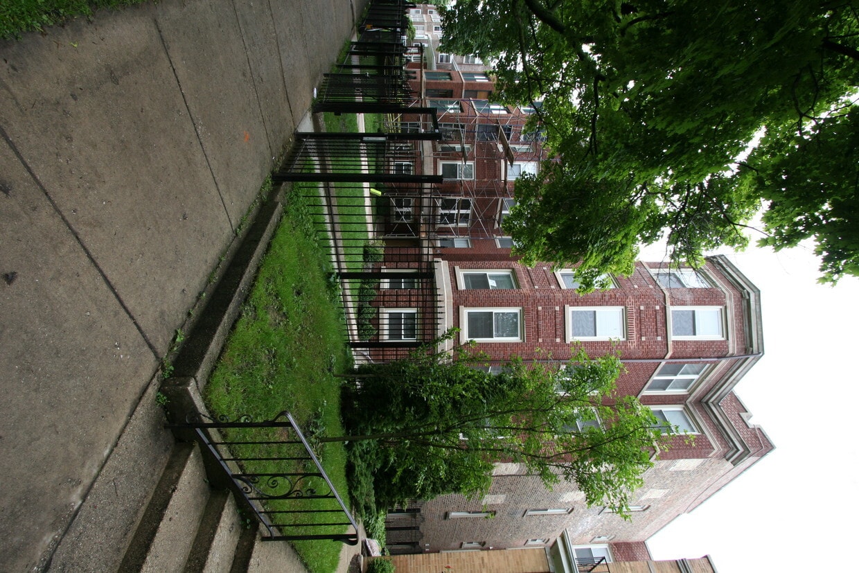 Building Photo - 1520-1524 W Birchwood Ave