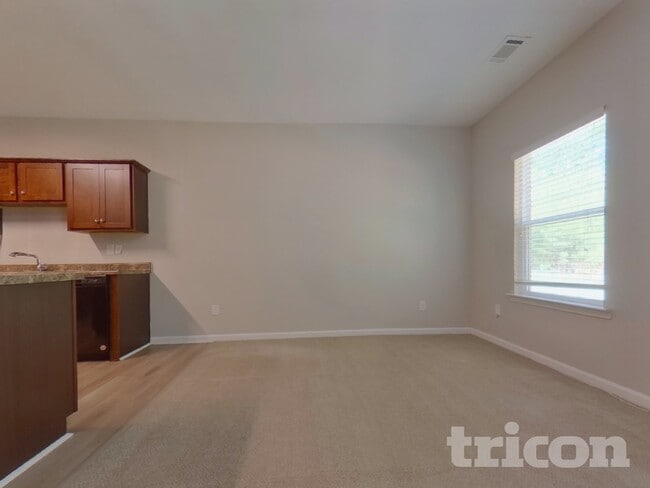 Building Photo - 338 Brookwood Crossing