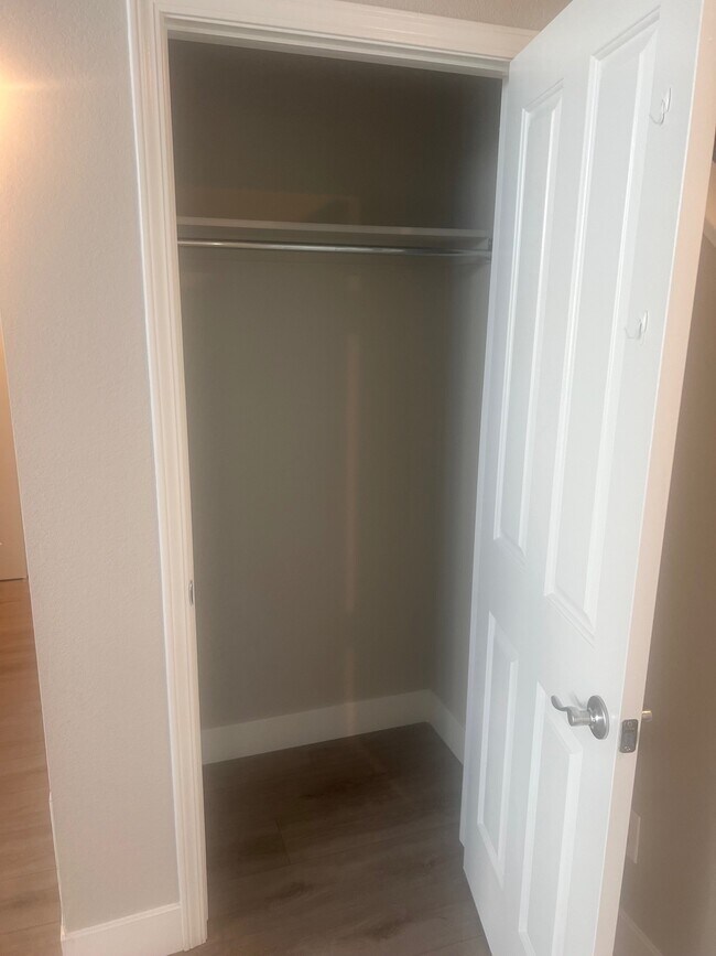 Building Photo - 2501 Cutters Cir