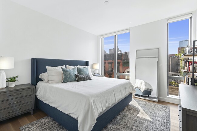 Foto del edificio - Available for Immediate Occupancy