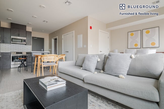 Building Photo - 21 Charles St