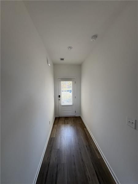 Foto del edificio - 162 Milledge Cmns Dr NE