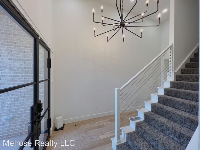 Building Photo - 4 br, 3.5 bath House - 14512 Chambord