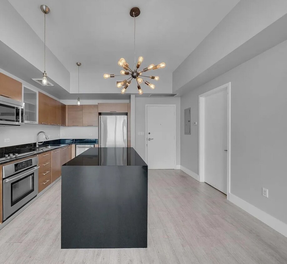 Foto principal - 3470 E Coast Ave